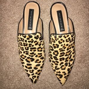 Leopard Close Toe Flats